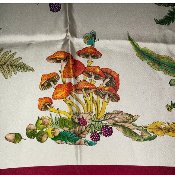 Gucci Vintage Floral Silk Scarf With Box - Picture 10 of 16